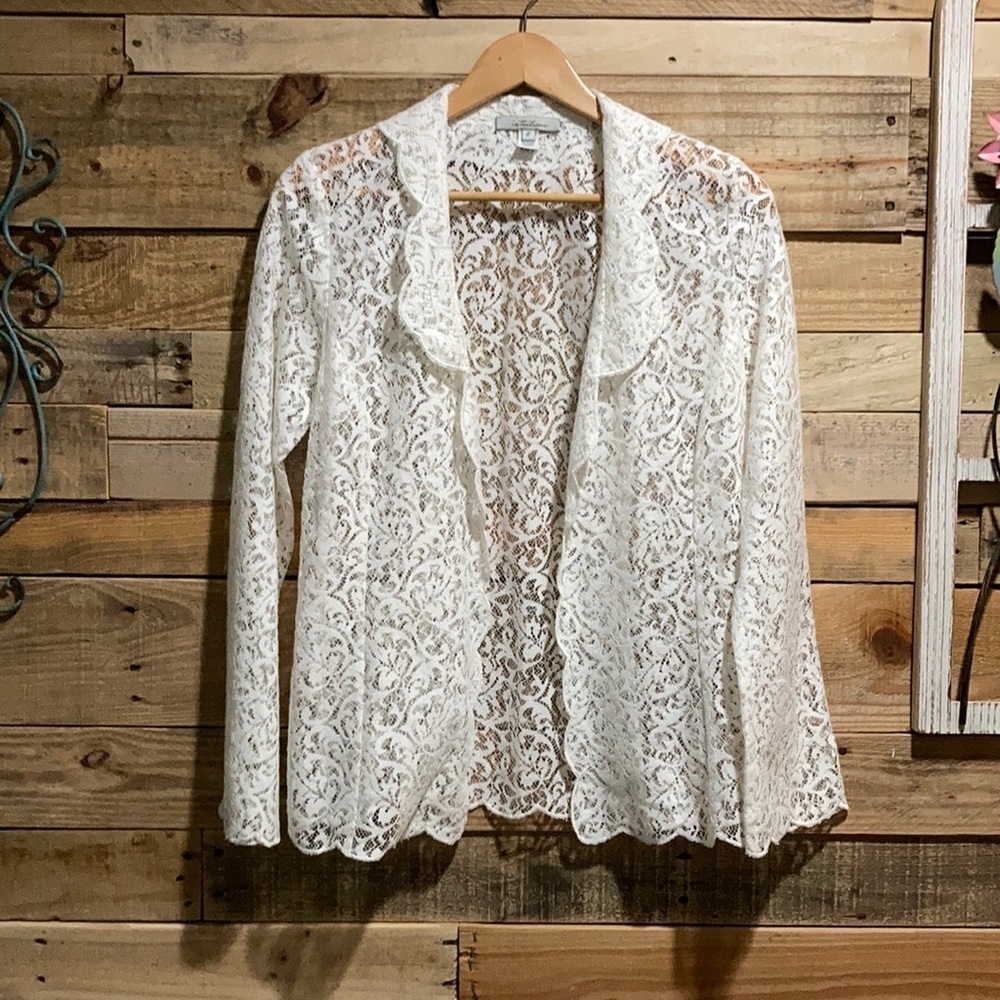 INTUITIONS Lace/Crochet Blazer.  B